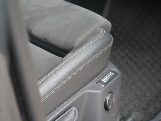 Volkswagen Caddy 1.5 TSI | Highline | Panoramadak | 7 zits | virtual-cockpit | camera | standkachel..