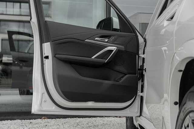BMW X1 sDrive 20i Mpack PanoRoof Adaptive Headlights