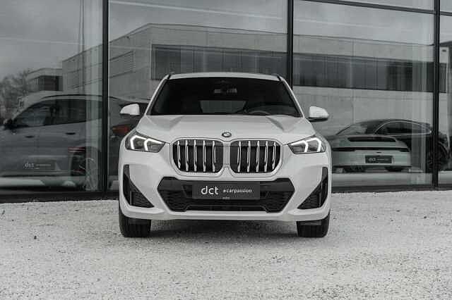 BMW X1 sDrive 20i Mpack PanoRoof Adaptive Headlights