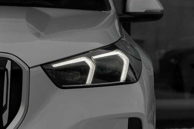 BMW X1 sDrive 20i Mpack PanoRoof Adaptive Headlights