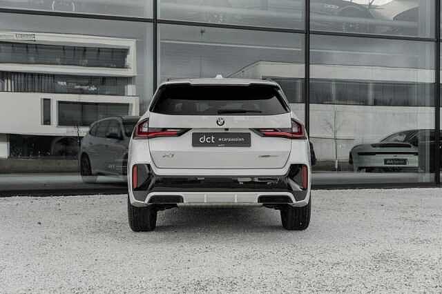 BMW X1 sDrive 20i Mpack PanoRoof Adaptive Headlights