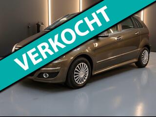 MERCEDES-BENZ B-KLASSE 180 Business Class-automaat-airco-pdc-trekhaak