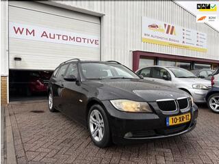 BMW 3-SERIE Touring 318i Business Line
