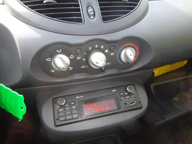 Renault Twingo MET AIRCO JAAR APK