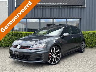 Volkswagen Golf VII