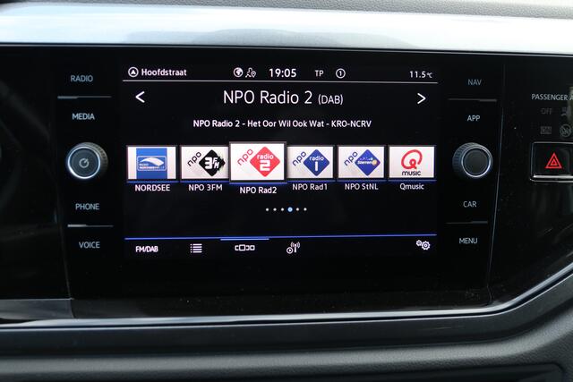 Volkswagen Taigo 1.0 TSI Life Business / Navi / Trekhaak / Carplay / 4 season banden