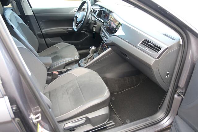 Volkswagen Taigo 1.0 TSI Life Business / Navi / Trekhaak / Carplay / 4 season banden