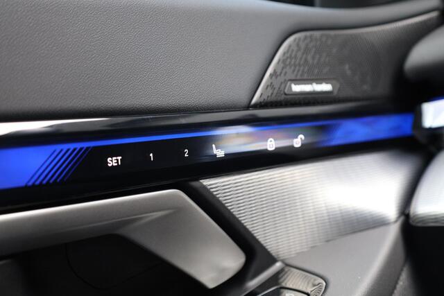 BMW 5-Serie 530e M Sport Edition |Panorama dak |HUD |H&K |Driving Assistant Plus |Iconic Glow |Stoelventilatie |Memory |360�