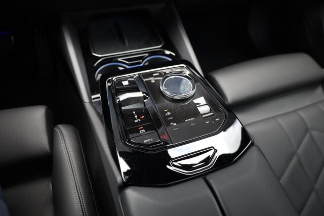 BMW 5-Serie 530e M Sport Edition |Panorama dak |HUD |H&K |Driving Assistant Plus |Iconic Glow |Stoelventilatie |Memory |360�