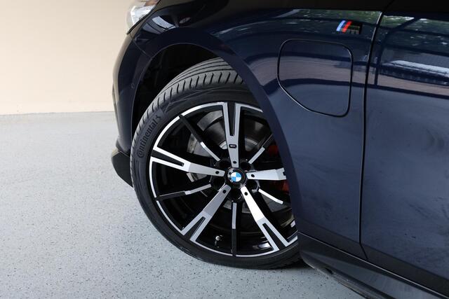 BMW 5-Serie 530e M Sport Edition |Panorama dak |HUD |H&K |Driving Assistant Plus |Iconic Glow |Stoelventilatie |Memory |360�