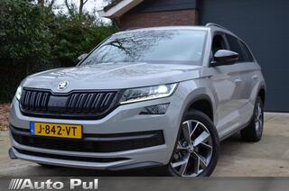SKODA Kodiaq 1.5 TSI Sportline Business 7 Persoons Navi/Led/Ecc/Pdc/Stoel &Stuurverwarming/Achteruitrij-camera/Half-Leer/Privacy-Glass/Cruise control adaptief/Trekhaak-Afnb/Elektrisch Verstel bestuurdersstoel met geheugen/Virtual Cockpit