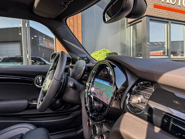 Mini John Cooper Works Mini 2.0 JCW Pack F1 aut 231pk/Pano/Camera/Hk/17.000km