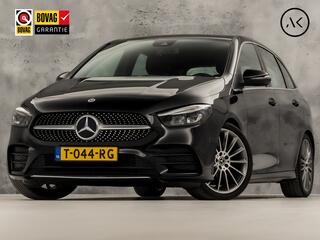 MERCEDES-BENZ B-KLASSE 180 AMG Sport Automaat (GROOT NAVI, TREKHAAK, LEDER/ALCANTARA, STOELVERWARMING, WIDESCREEN, SPORTSTOELEN, 19'' LM VELGEN, NIEUWE APK, NIEUWSTAAT)
