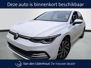 Volkswagen Golf 1.4 TSI eHybrid 204pk PHEV Style / Massage / Navigatie / LED Plus / Wordt Verwacht Tjeu klant voor