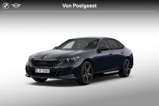 BMW 5-SERIE Sedan 550e xDrive | M Sportpakket Pro | Innovation Pack | Travel Pack | Comfort Pack | Trekhaak