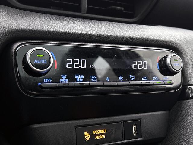 Toyota Yaris 1.5 Hybrid Style Limited + | Halflederen interieur | Panoramadak |