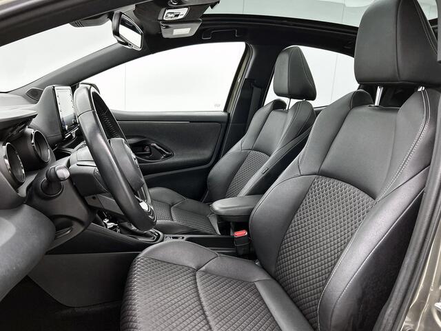 Toyota Yaris 1.5 Hybrid Style Limited + | Halflederen interieur | Panoramadak |