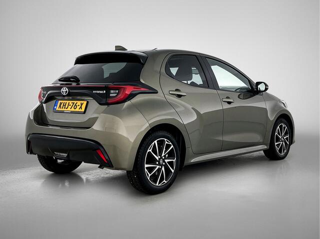 Toyota Yaris 1.5 Hybrid Style Limited + | Halflederen interieur | Panoramadak |