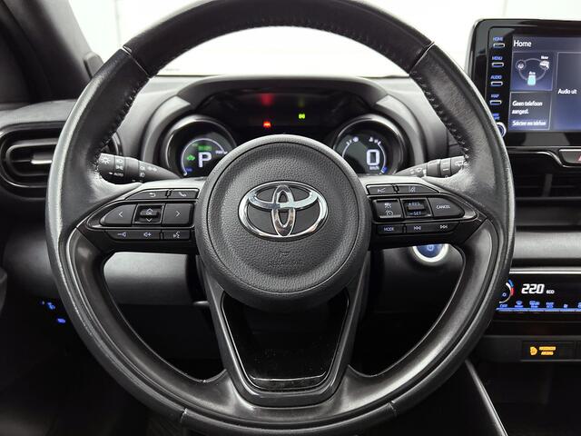 Toyota Yaris 1.5 Hybrid Style Limited + | Halflederen interieur | Panoramadak |