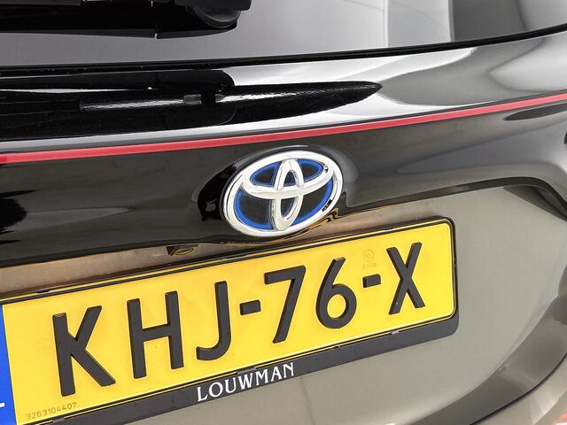 Toyota Yaris 1.5 Hybrid Style Limited + | Halflederen interieur | Panoramadak |