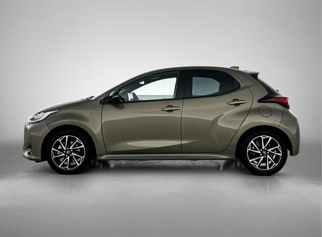 Toyota Yaris 1.5 Hybrid Style Limited + | Halflederen interieur | Panoramadak |