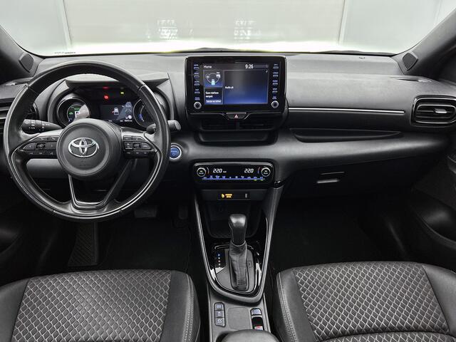Toyota Yaris 1.5 Hybrid Style Limited + | Halflederen interieur | Panoramadak |