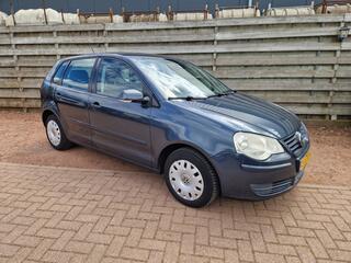 Volkswagen Polo (2002 - 2009)