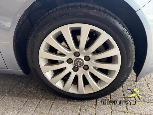 Opel Insignia 2.0 T Cosmo / apk 5-2027