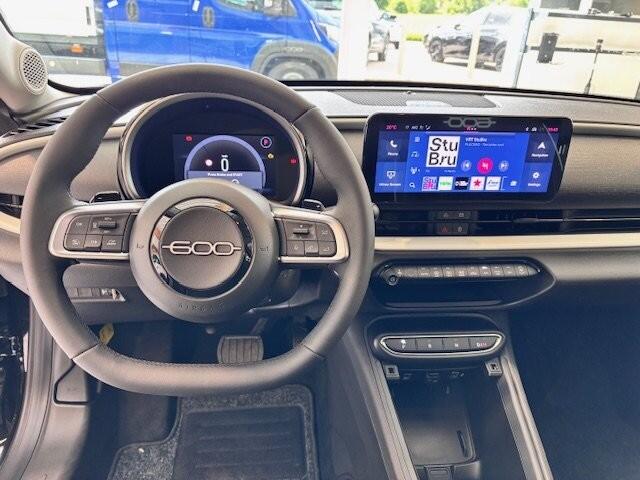 Fiat 600 110PK Hybrid/GPS/Camera/Carplay