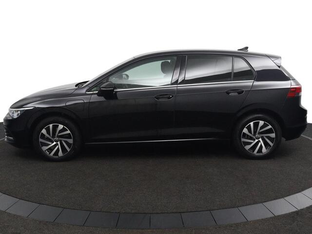 Volkswagen Golf 1.4 eHybrid Style | Adaptive Cruise |