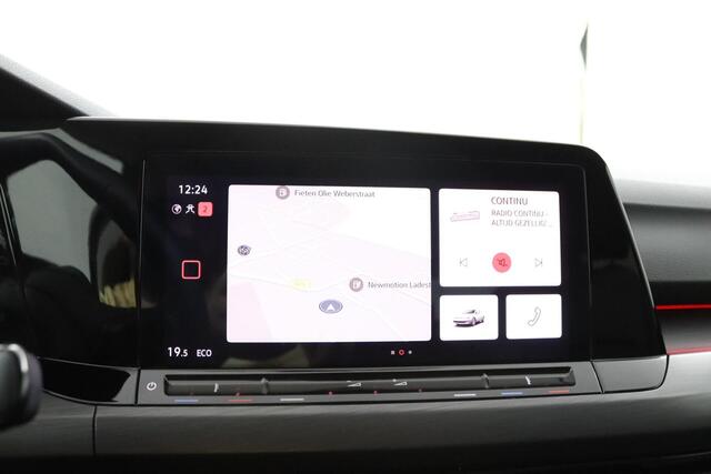 Volkswagen Golf 1.4 eHybrid Style | Adaptive Cruise |