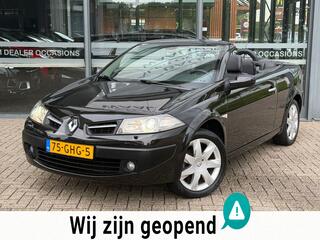 RENAULT MEGANE Coup�-Cabriolet 1.6-16V Tech Line Airco Leer Panoramadak