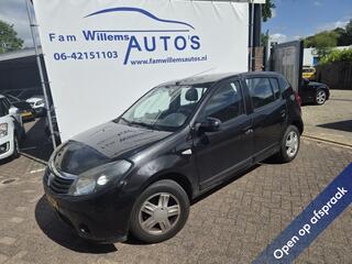 DACIA SANDERO 1.2 Blackline