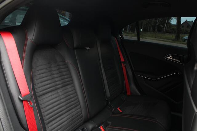 Mercedes-Benz A-Klasse MB AMG 45 4MATIC Adaptieve Demping, Carplay, CC, LED, Sportstoelen, NAVI, Parksens V en A, Grootlichtassistent, Airco, 19 AMG LMV
