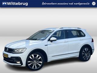 Volkswagen Tiguan 1.5 TSI R-Line Business+ / Digitaal dashboard / Navigatie / App connect / Zwenkbare trekhaak / Suzuka 20 inch / Camera / 