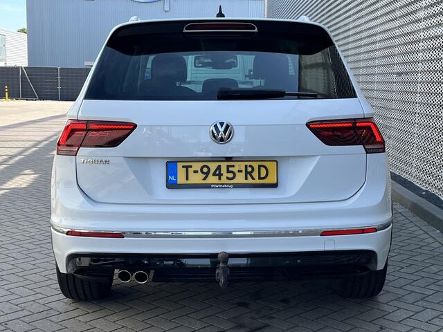 Volkswagen Tiguan 1.5 TSI R-Line Business+ / Digitaal dashboard / Navigatie / App connect / Zwenkbare trekhaak / Suzuka 20 inch / Camera / 