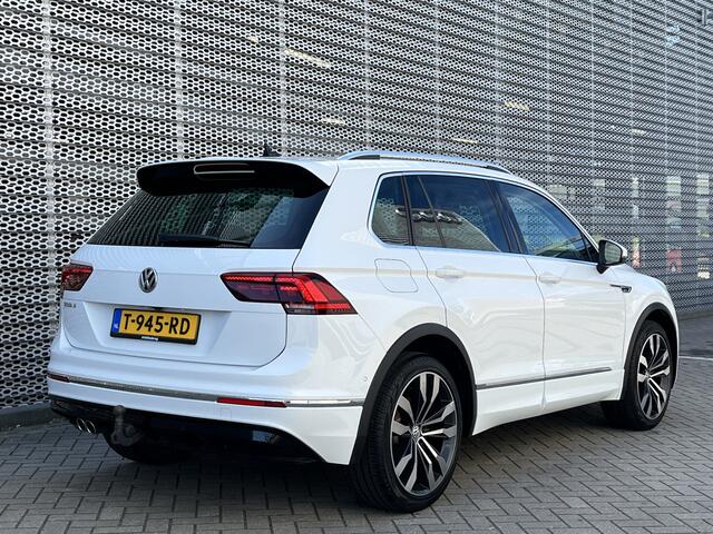 Volkswagen Tiguan 1.5 TSI R-Line Business+ / Digitaal dashboard / Navigatie / App connect / Zwenkbare trekhaak / Suzuka 20 inch / Camera / 