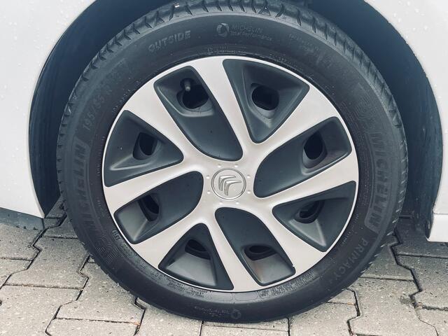 Citroen C3 1.2 VTi Collection, navi, pdc, climate, cruise