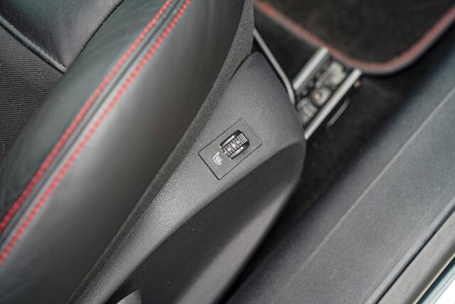 Peugeot 208 1.6 THP GTi | Luxe Leder | JBL Surround Sound | Stoelverwarming | 100% onderhouden | Xenon | 200PK