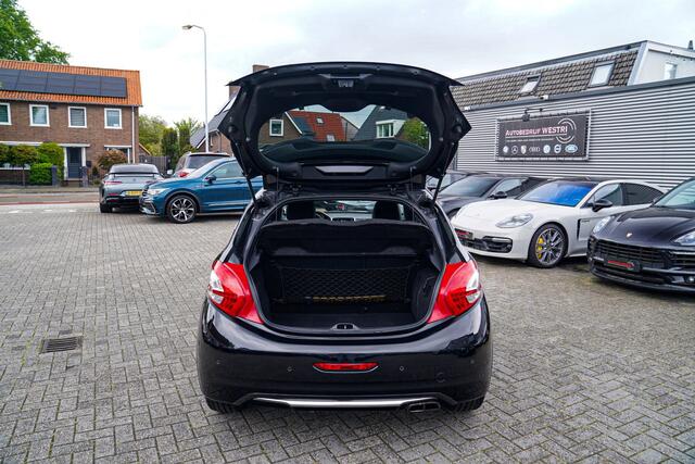 Peugeot 208 1.6 THP GTi | Luxe Leder | JBL Surround Sound | Stoelverwarming | 100% onderhouden | Xenon | 200PK