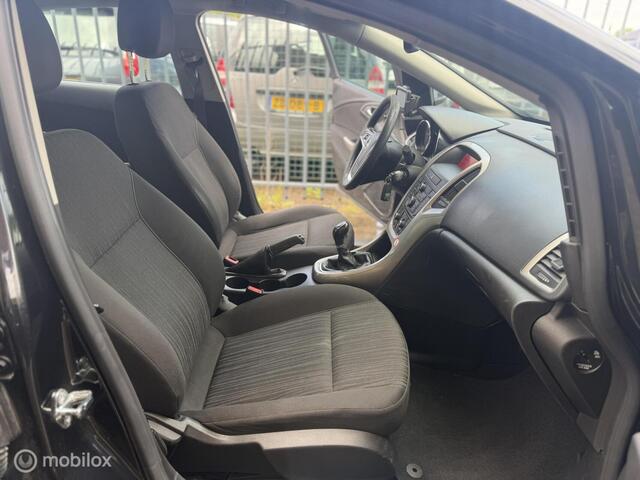 Opel Astra 1.4 Turbo Edition