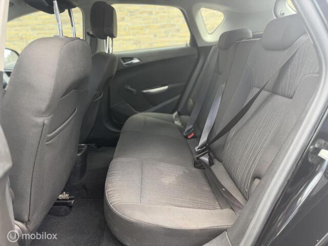 Opel Astra 1.4 Turbo Edition
