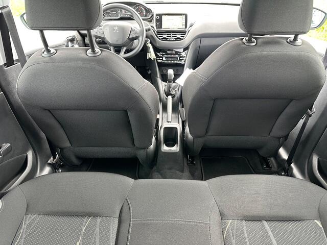 Peugeot 208 1.2 VTi Envy|nw D-riem|trekhaak|navi|pdc|nap