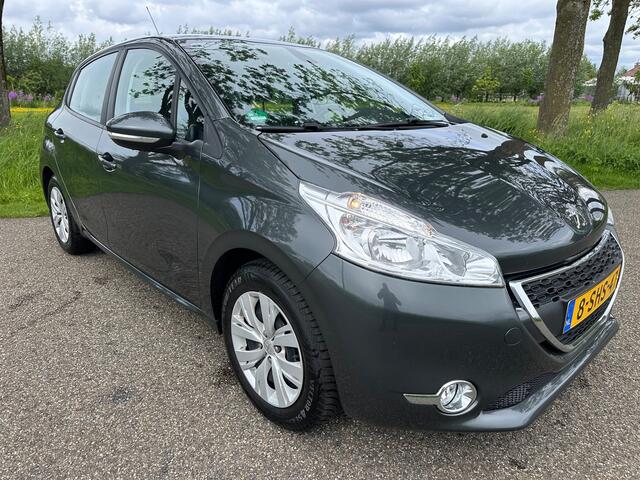 Peugeot 208 1.2 VTi Envy|nw D-riem|trekhaak|navi|pdc|nap