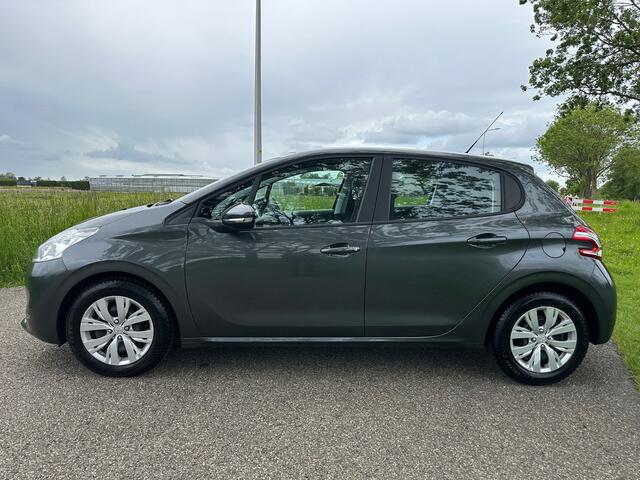 Peugeot 208 1.2 VTi Envy|nw D-riem|trekhaak|navi|pdc|nap