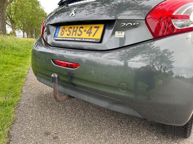 Peugeot 208 1.2 VTi Envy|nw D-riem|trekhaak|navi|pdc|nap