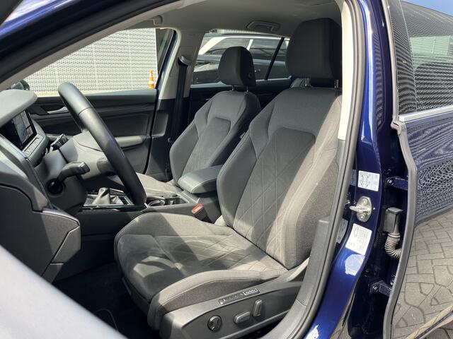 Volkswagen Golf 1.5 TSI 130PK Style / Memory Seat / Stuur + Stoelverwarming / Parkeersensoren V+A / Full-LED / App-Connect