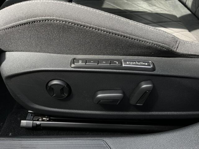 Volkswagen Golf 1.5 TSI 130PK Style / Memory Seat / Stuur + Stoelverwarming / Parkeersensoren V+A / Full-LED / App-Connect