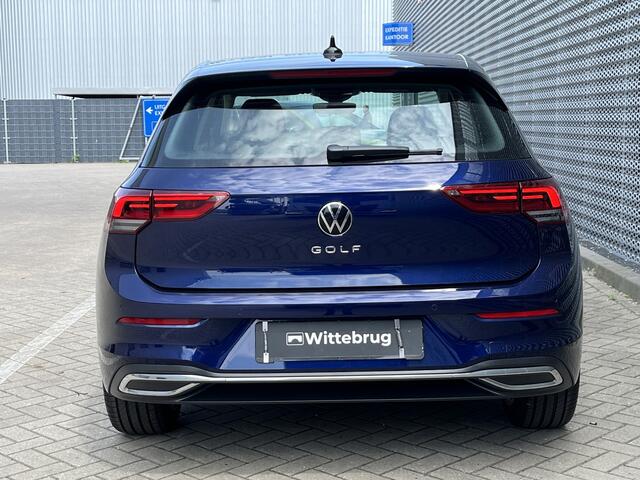 Volkswagen Golf 1.5 TSI 130PK Style / Memory Seat / Stuur + Stoelverwarming / Parkeersensoren V+A / Full-LED / App-Connect