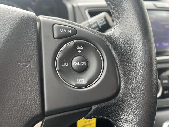 Honda CR-V 2.0 Comfort / Trekgewicht 1.700KG / Voorstoelen Verwarmd / Airco / Navigatie /  Start-Stop Systeem / 17'' Lichtmetalen Velgen / Cruise Control / 